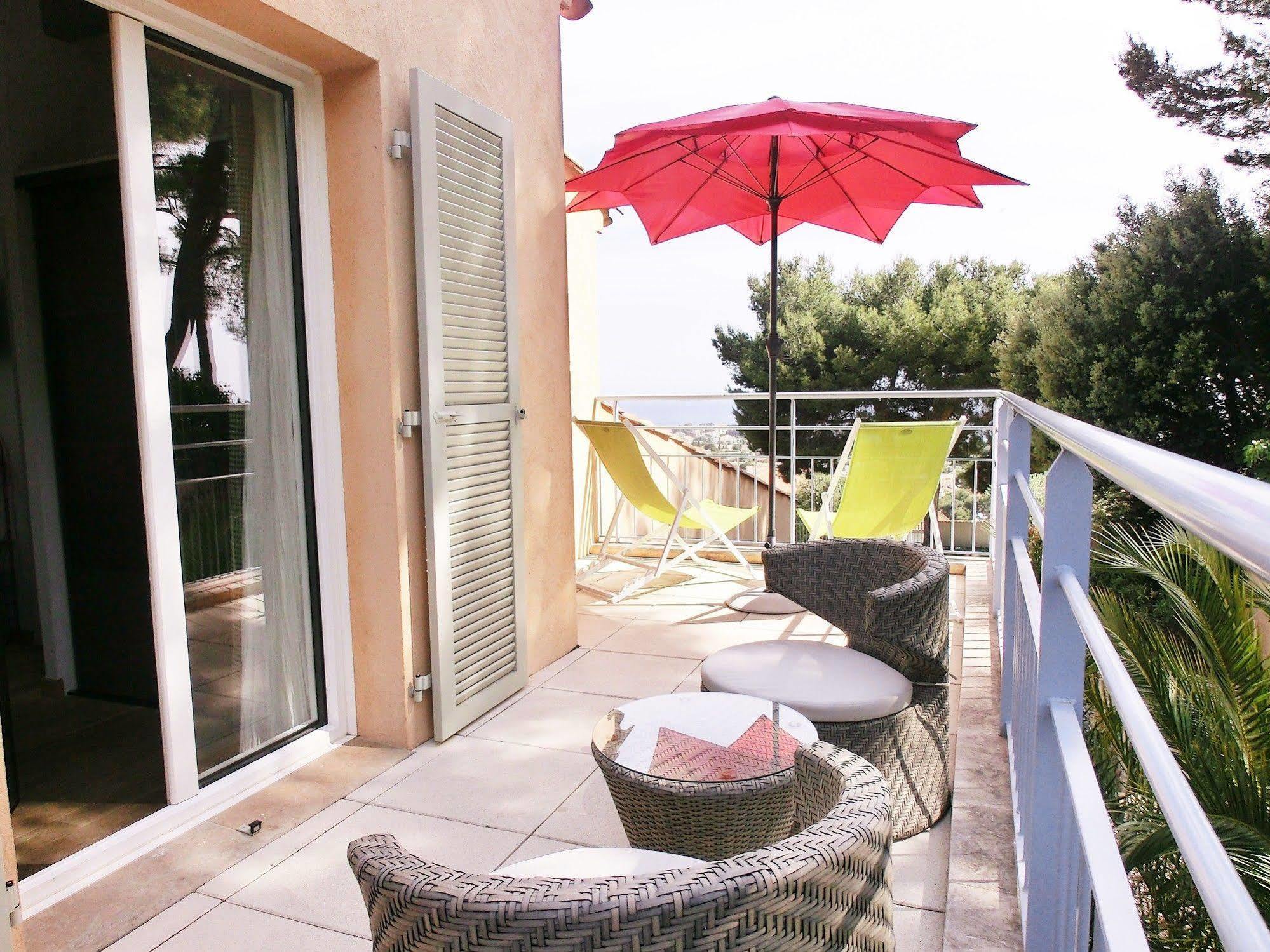 Villa Azur Golf Бандоль Экстерьер фото